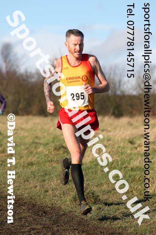Mens masters 35s to 64s North Eastern Masters, Wallsend. Photo: David T. Hewitson/Sports for All Pics